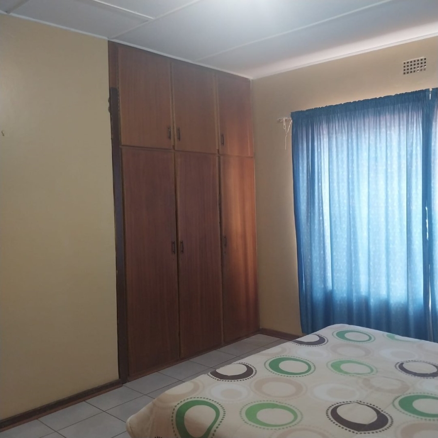 5 Bedroom Property for Sale in Diamant Park Northern Cape